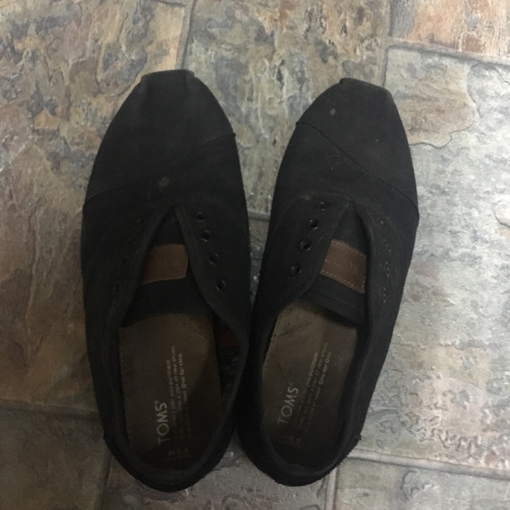 Toms sneakers